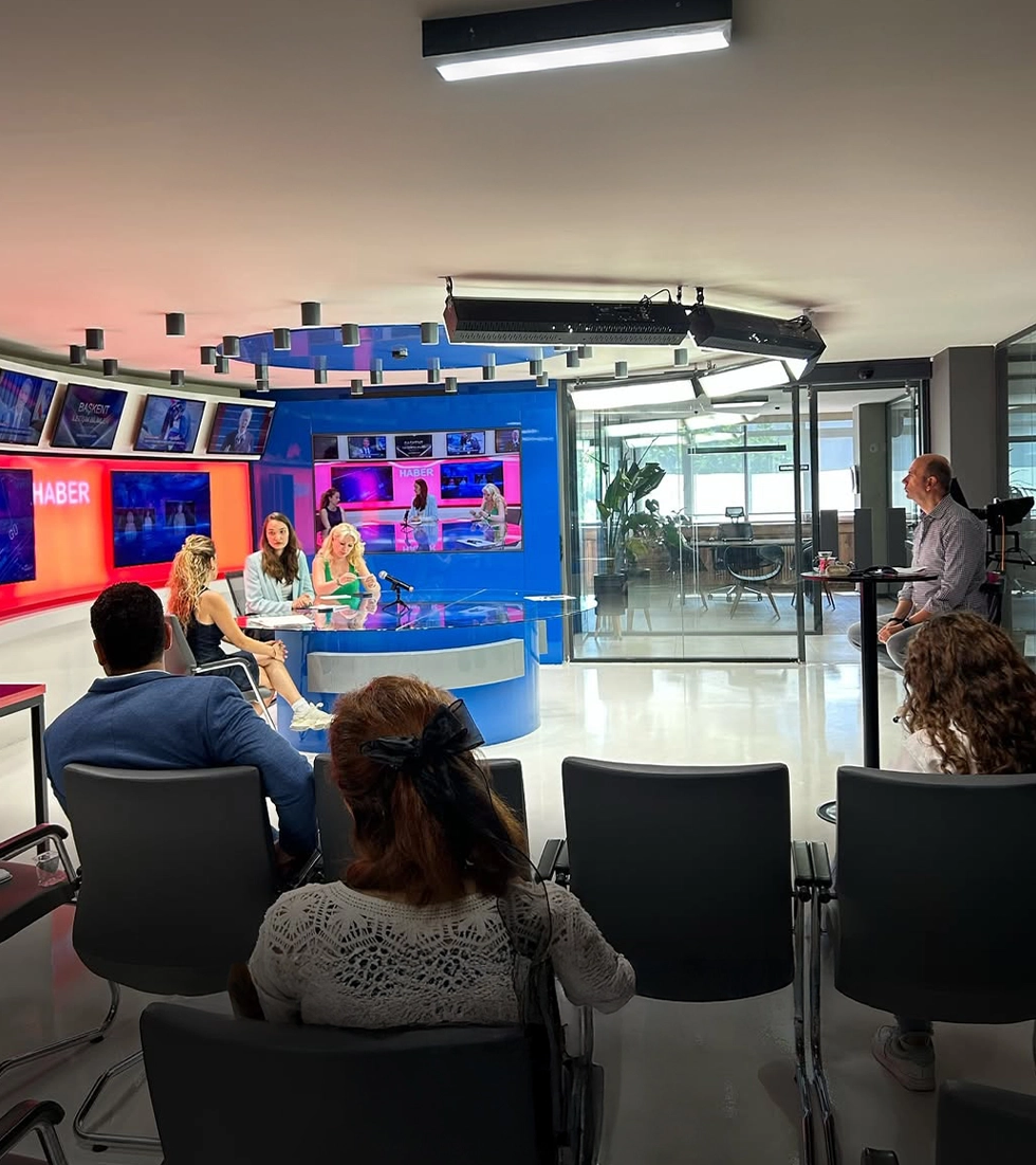 spikerlik kursu eğitimi